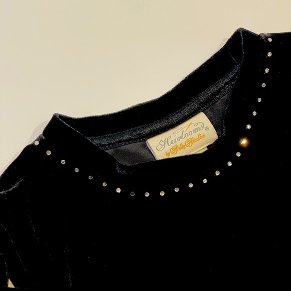 Heirlooms velvet set. - Picture 5 of 6